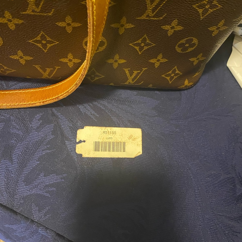 Louis Vuitton luco tote - Picture 2 of 8